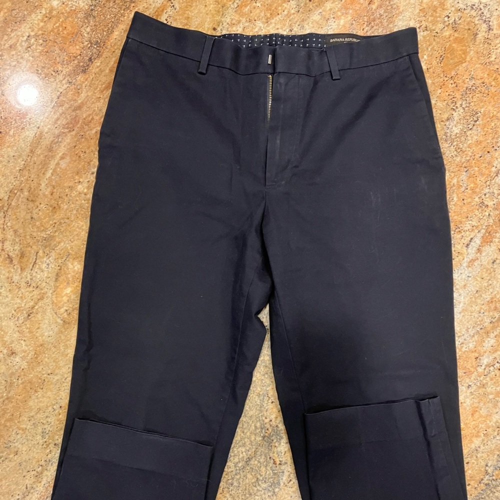 Banana Republic navy blue straight legged chinos pant size 31 x 30